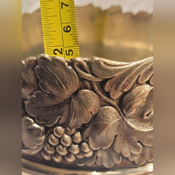 Vintage Wine Bottle Coaster in Silver Plate with felt bottom - Picture 8 of 9